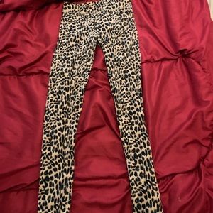 VS Pink Cheetah print leggings